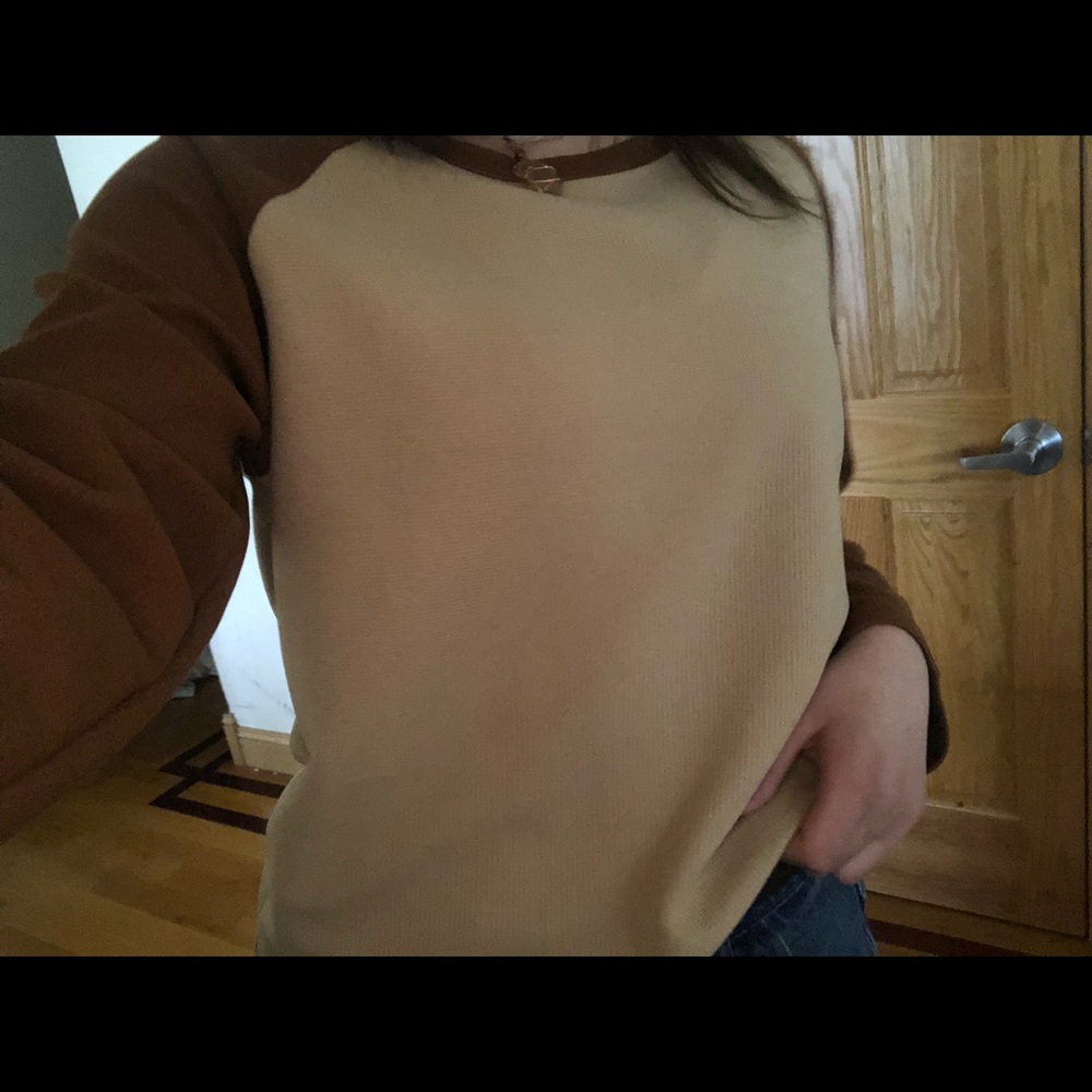 Brown baggy sweater hoodie no hood long sleeved  plain